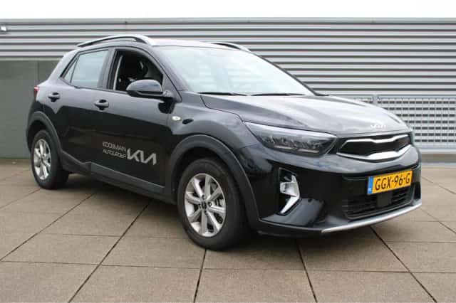 Kia Stonic (2024) thumbnail 2