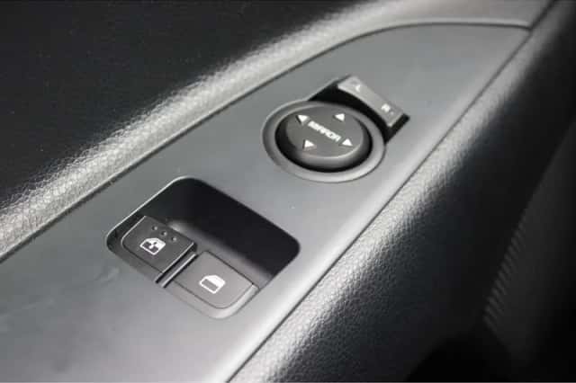 Kia Stonic (2024) thumbnail 26