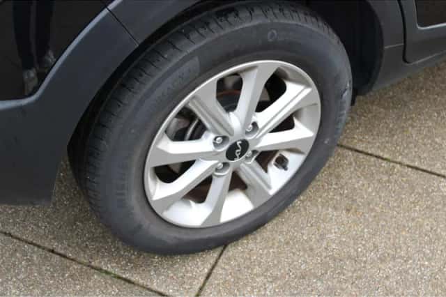 Kia Stonic (2024) thumbnail 8