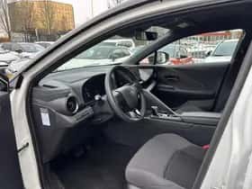 Toyota C-HR (2024) thumbnail 81