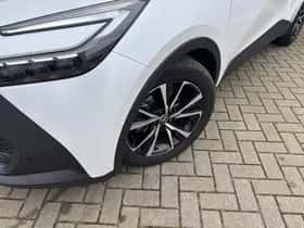 Toyota C-HR (2024) thumbnail 82
