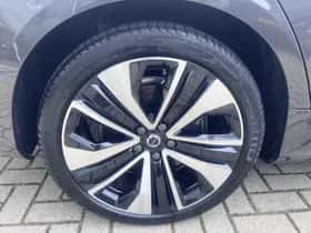 Volvo S60 (2023) thumbnail 5
