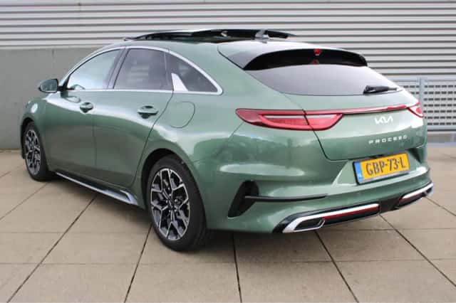 Kia Proceed (2024) thumbnail 6