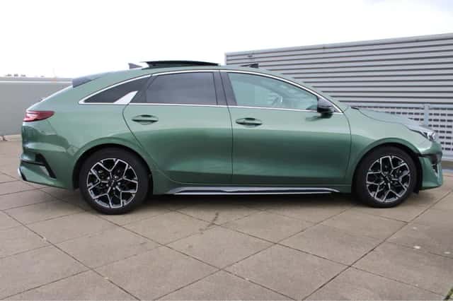 Kia Proceed (2024) thumbnail 9