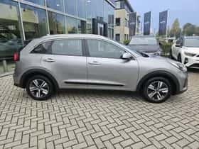 Kia Niro (2021) thumbnail 4
