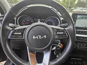 Kia XCeed (2022) thumbnail 32