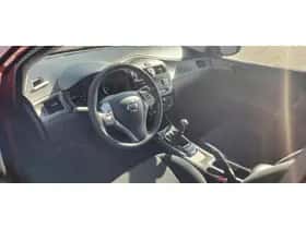 Nissan Pulsar (2015) thumbnail 14