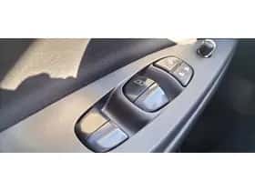 Nissan Pulsar (2015) thumbnail 16