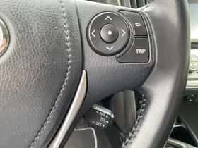 Toyota RAV4 (2016) thumbnail 107