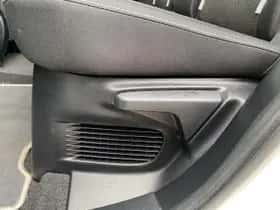 Toyota RAV4 (2016) thumbnail 46