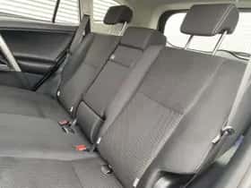 Toyota RAV4 (2016) thumbnail 47