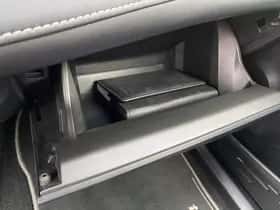 Toyota RAV4 (2016) thumbnail 97