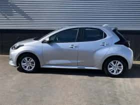 Toyota Yaris (2022) thumbnail 4