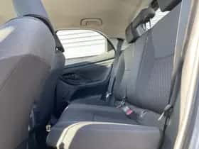 Toyota Yaris (2022) thumbnail 40