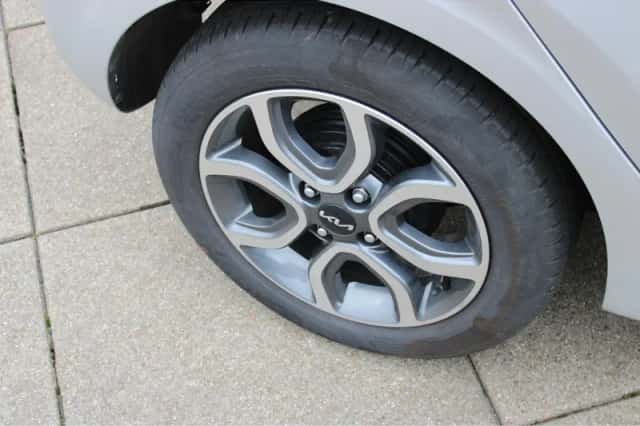 Kia Picanto (2024) thumbnail 11