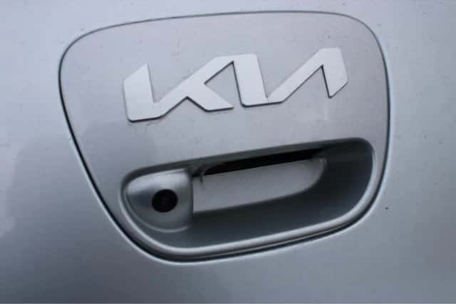 Kia Picanto (2024) thumbnail 16