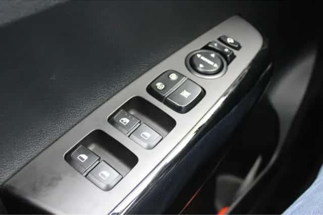 Kia Picanto (2024) thumbnail 30
