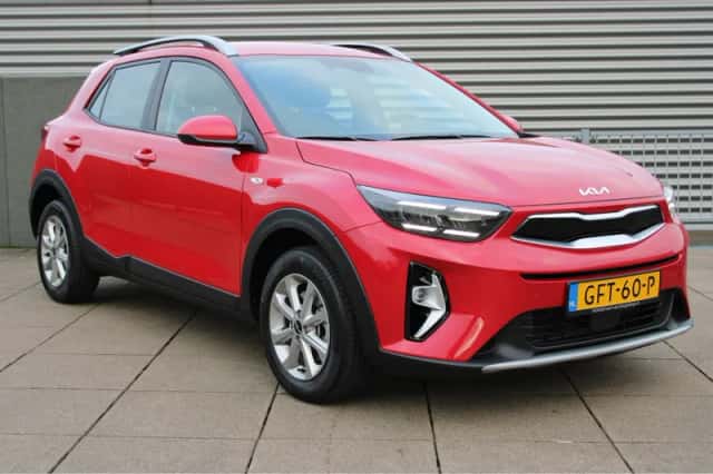 Kia Stonic (2024) thumbnail 2