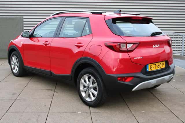 Kia Stonic (2024) thumbnail 5