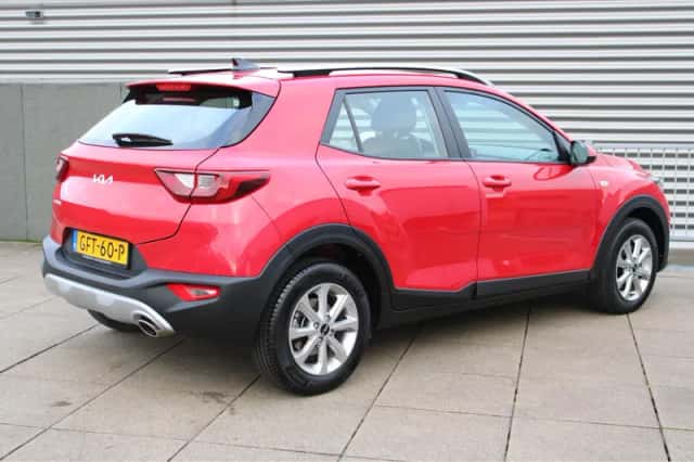 Kia Stonic (2024) thumbnail 7