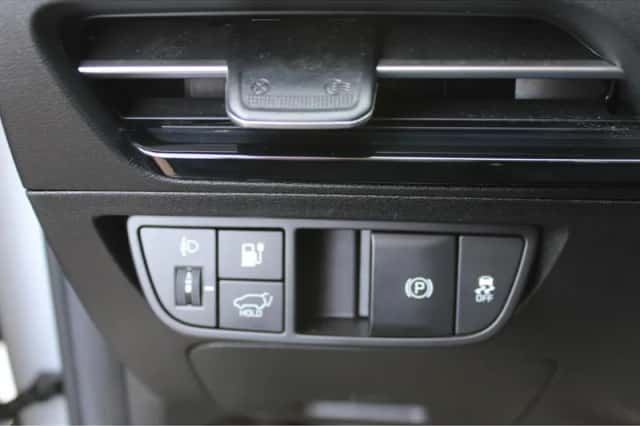 Kia EV6 (2022) thumbnail 24