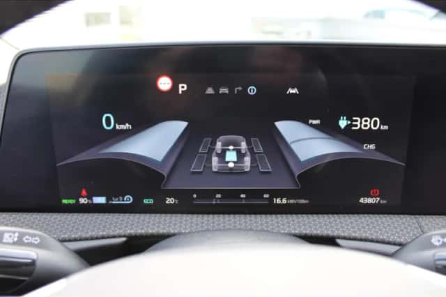 Kia EV6 (2022) thumbnail 25