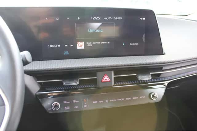 Kia EV6 (2022) thumbnail 32