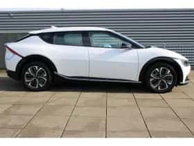 Kia EV6 (2022) thumbnail 8