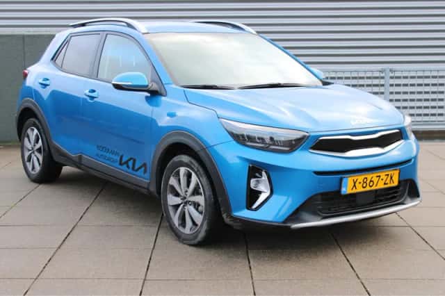 Kia Stonic (2024) thumbnail 2