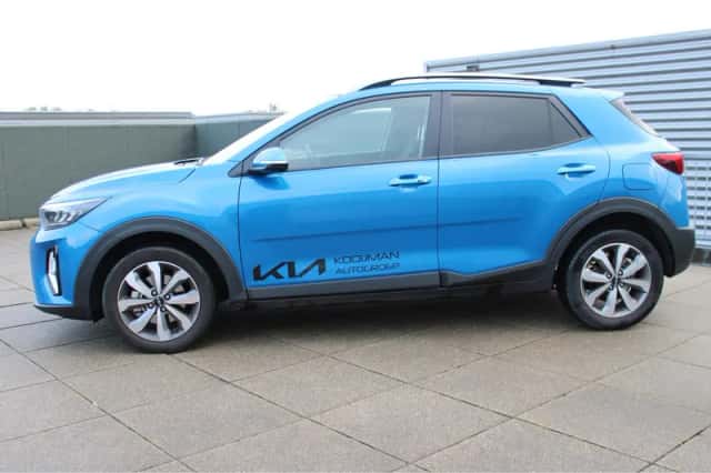 Kia Stonic (2024) thumbnail 4