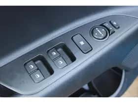 Kia Stonic (2024) thumbnail 48