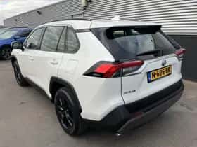Toyota RAV4 (2021) thumbnail 12