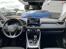 Toyota RAV4 (2021) thumbnail 19