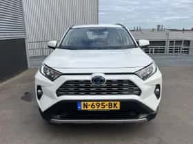 Toyota RAV4 (2021) thumbnail 5