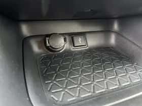 Toyota RAV4 (2021) thumbnail 78
