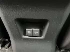 Toyota RAV4 (2021) thumbnail 90