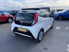 Toyota Aygo (2019) thumbnail 9