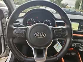 Kia Stonic (2020) thumbnail 8