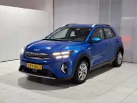Kia Stonic (2024) thumbnail 4