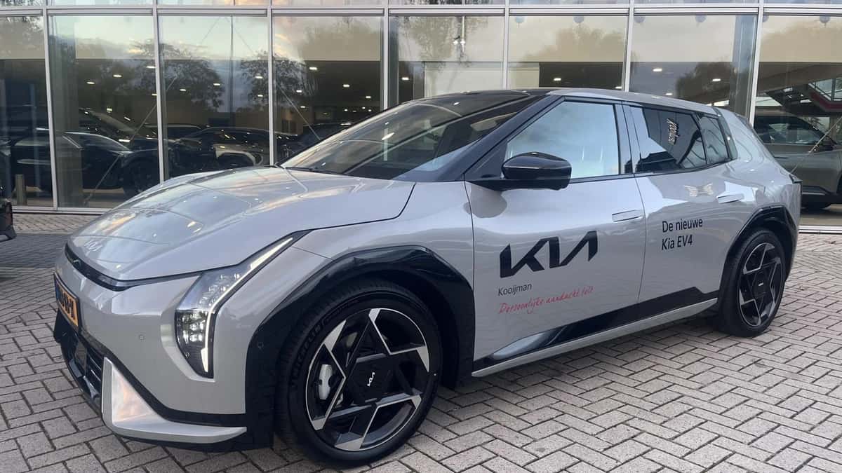 Kia EV4 (0) — foto 1