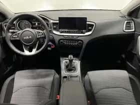 Kia Ceed (2023) thumbnail 32
