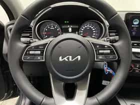Kia Ceed (2023) thumbnail 34