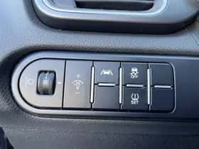 Kia Ceed (2023) thumbnail 43