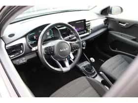 Kia Stonic (2024) thumbnail 14