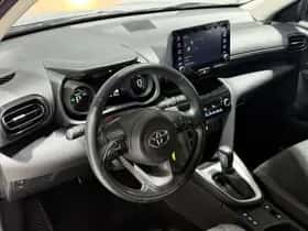 Toyota Yaris-cross (2024) thumbnail 2