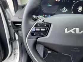 Kia EV6 (2024) thumbnail 17