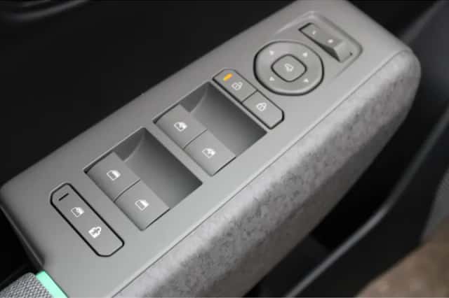 Kia EV4 (2025) thumbnail 16