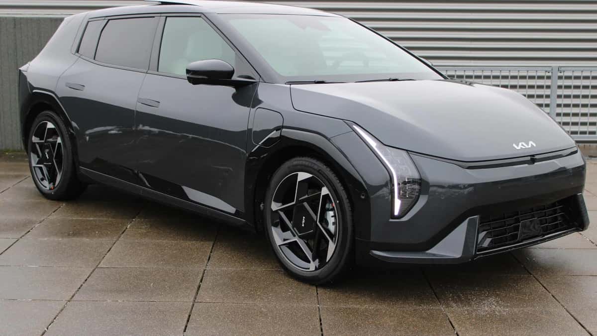 Kia EV4 (0) — foto 1