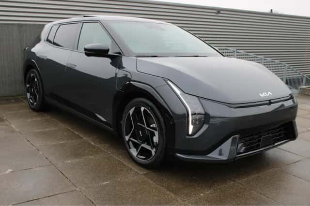 Kia EV4 (2026) thumbnail 3