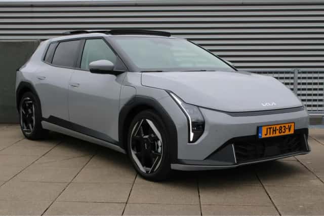 Kia EV4 (2026) thumbnail 2